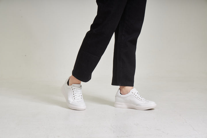 Off-White Sneakers 7.5